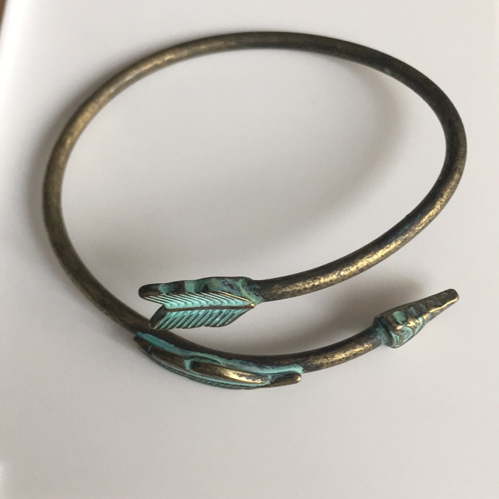 Arrow bangle